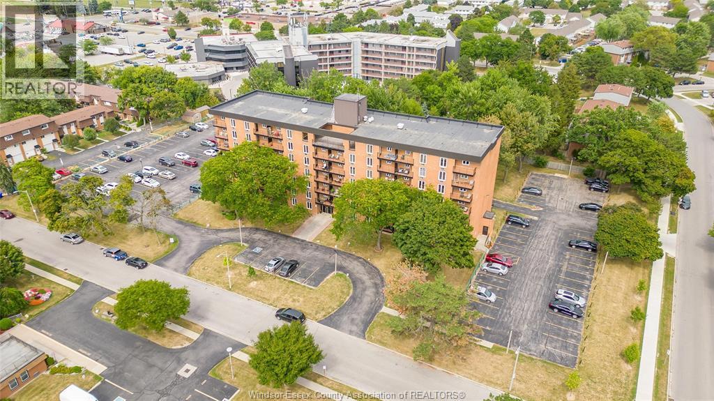 6502 Thornberry, Windsor, ON - Outdoor With View