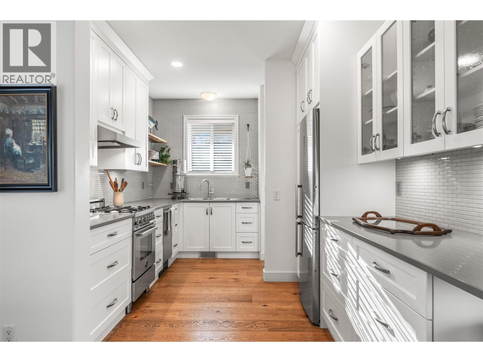 5101 19 Street Unit# 10, Vernon, BC - Indoor Photo Showing Kitchen With Upgraded Kitchen