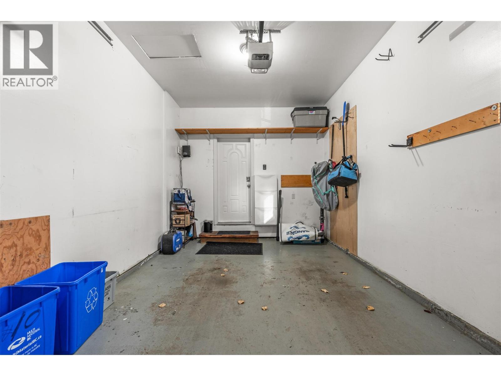 5101 19 Street Unit# 10, Vernon, BC - Indoor Photo Showing Garage
