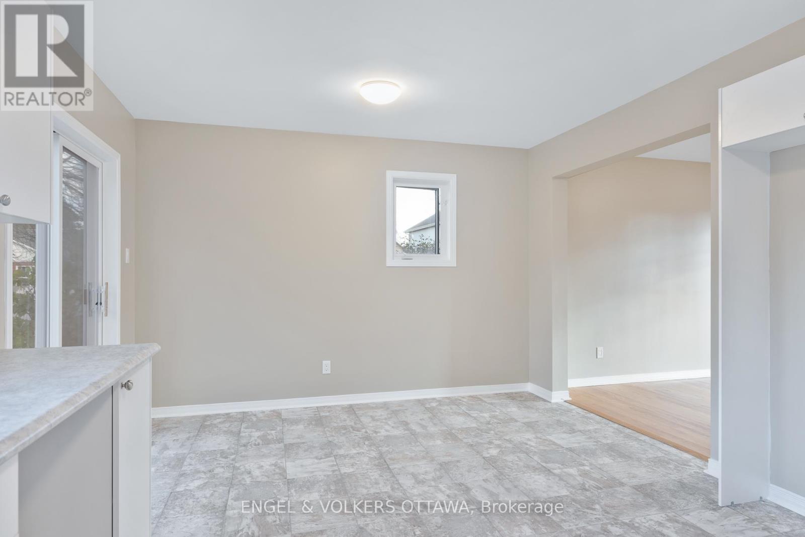 26 Carleton Cathcart Street, Ottawa, ON - Indoor Photo Showing Other Room