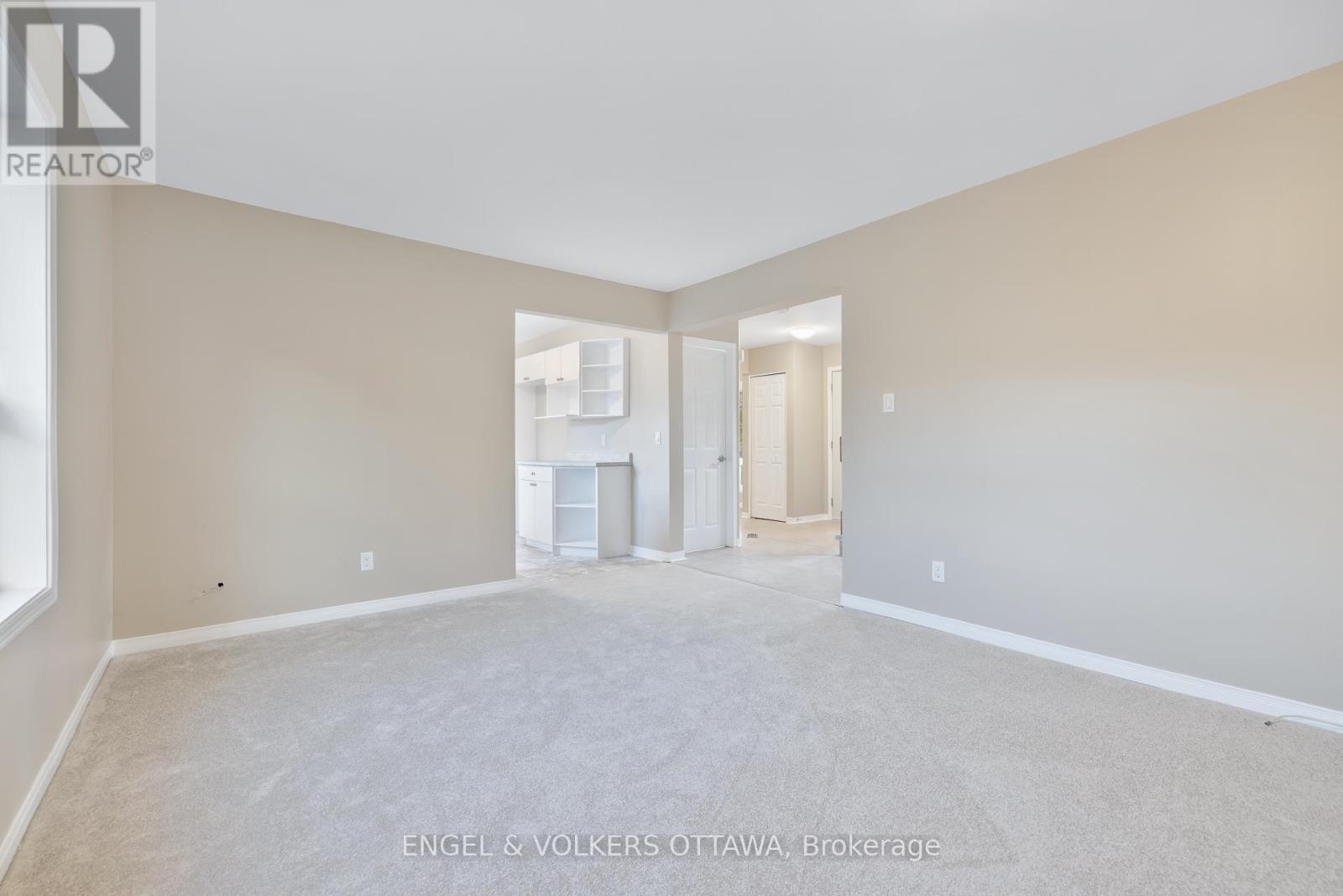 26 Carleton Cathcart Street, Ottawa, ON - Indoor Photo Showing Other Room