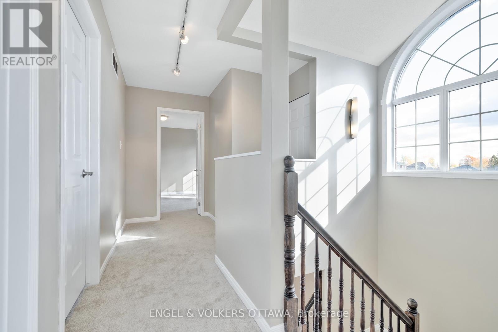 26 Carleton Cathcart Street, Ottawa, ON - Indoor Photo Showing Other Room