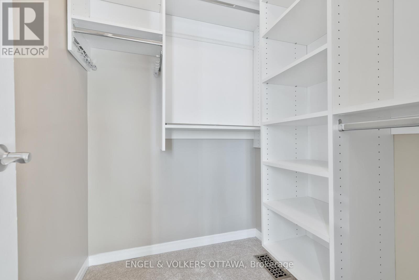 26 Carleton Cathcart Street, Ottawa, ON - Indoor With Storage