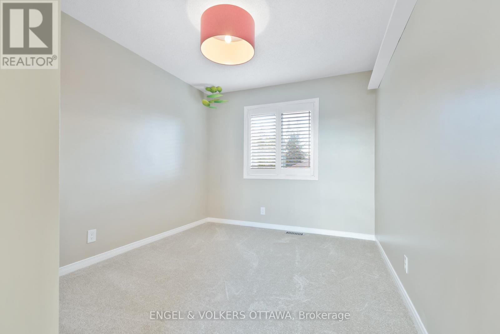 26 Carleton Cathcart Street, Ottawa, ON - Indoor Photo Showing Other Room