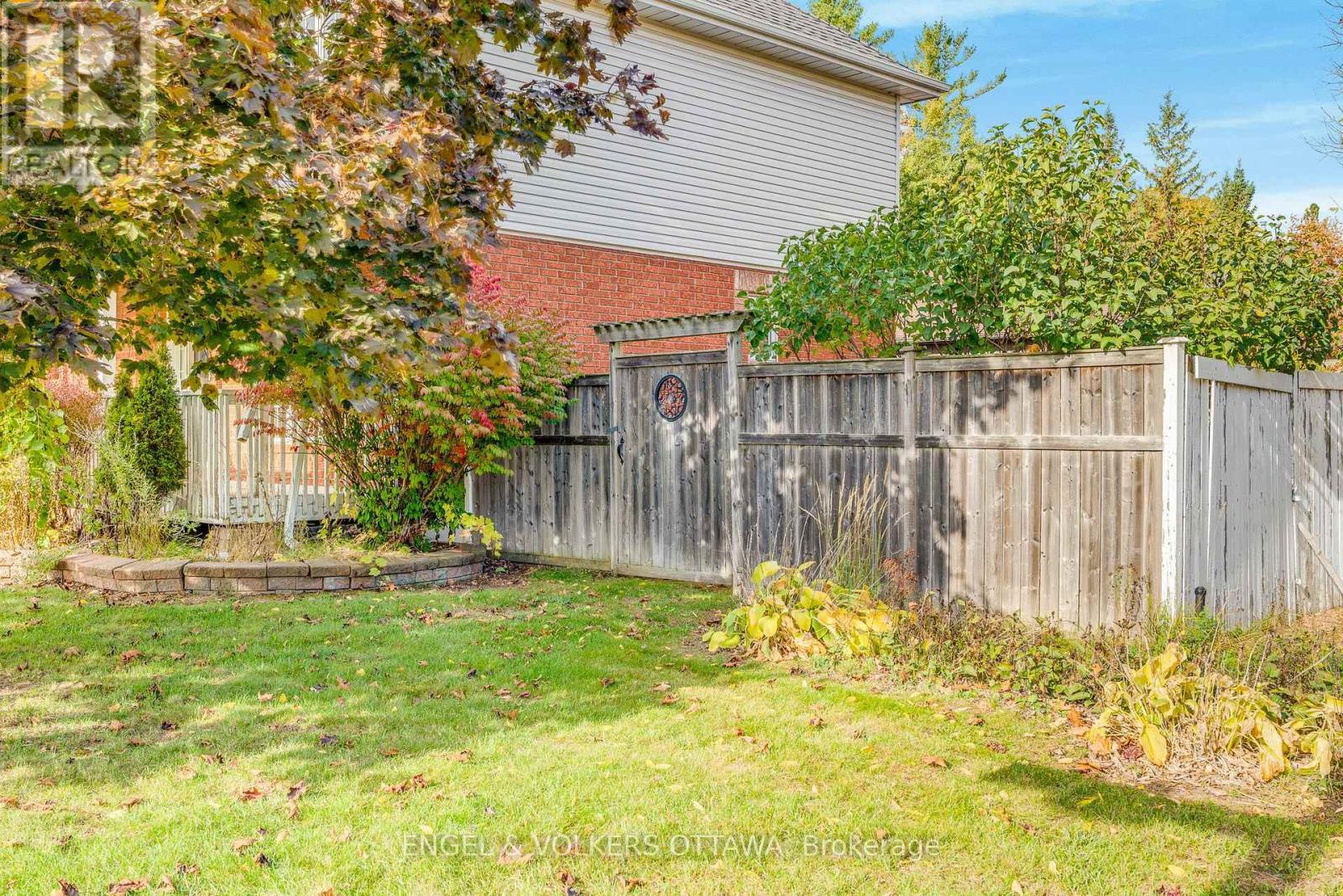 26 Carleton Cathcart Street, Ottawa, ON - Outdoor