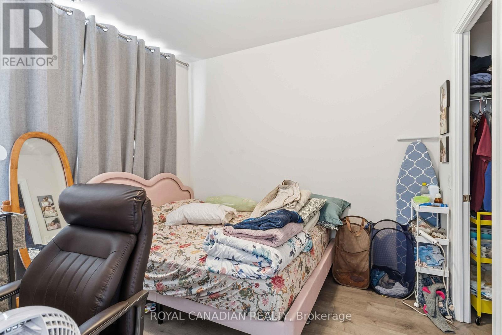 1501 - 65 Watergarden Drive, Mississauga, ON - Indoor