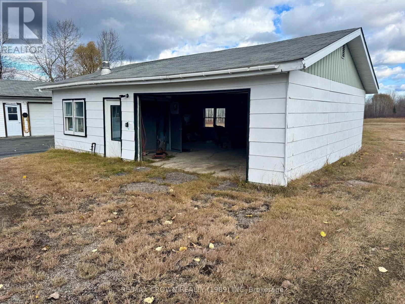 209 Ross Road, Smooth Rock Falls (Srf), ON - Outdoor