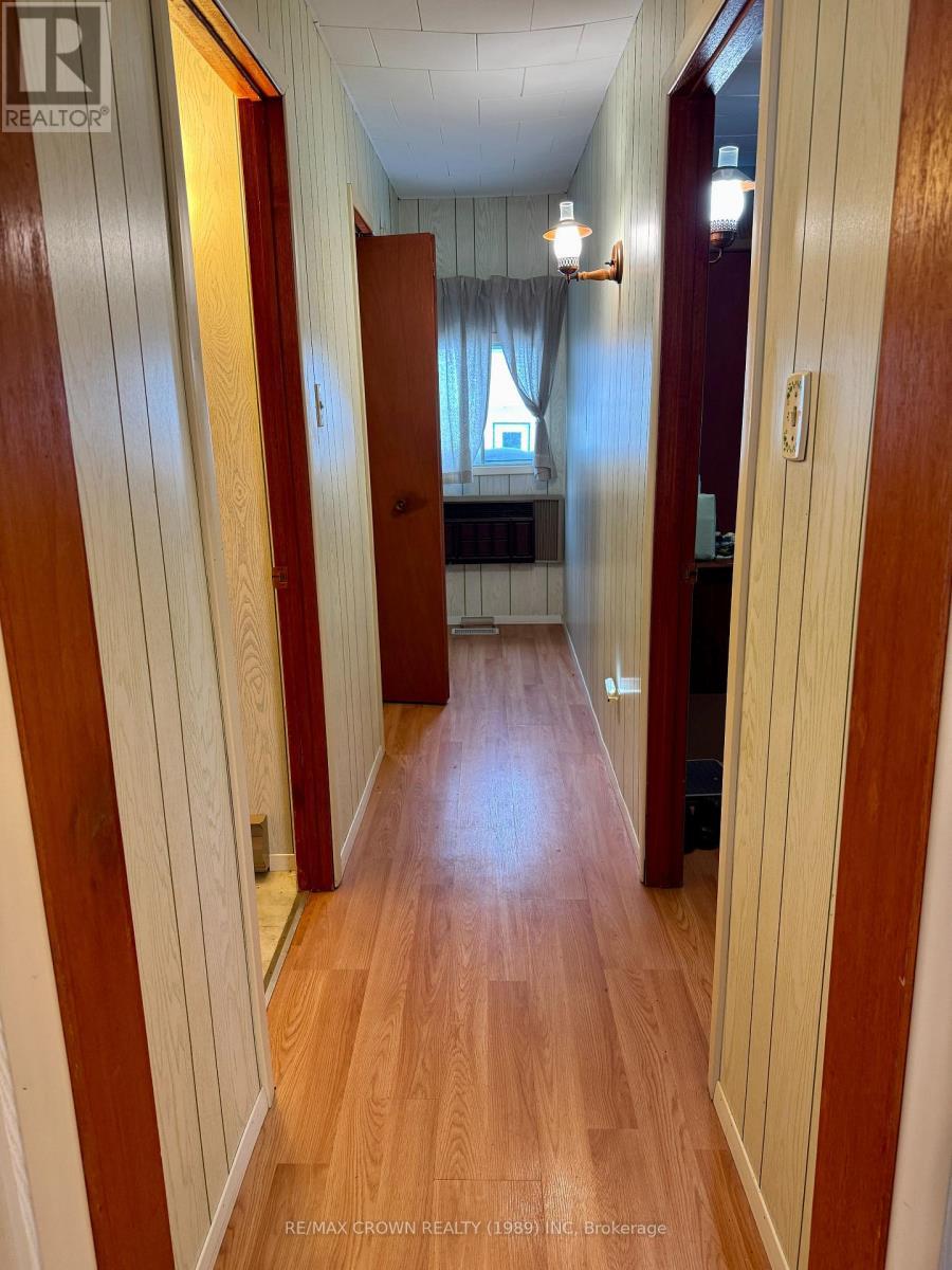 209 Ross Road, Smooth Rock Falls (Srf), ON - Indoor Photo Showing Other Room