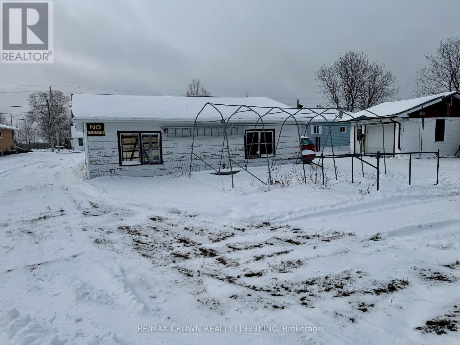 209 Ross Road, Smooth Rock Falls (Srf), ON - Outdoor