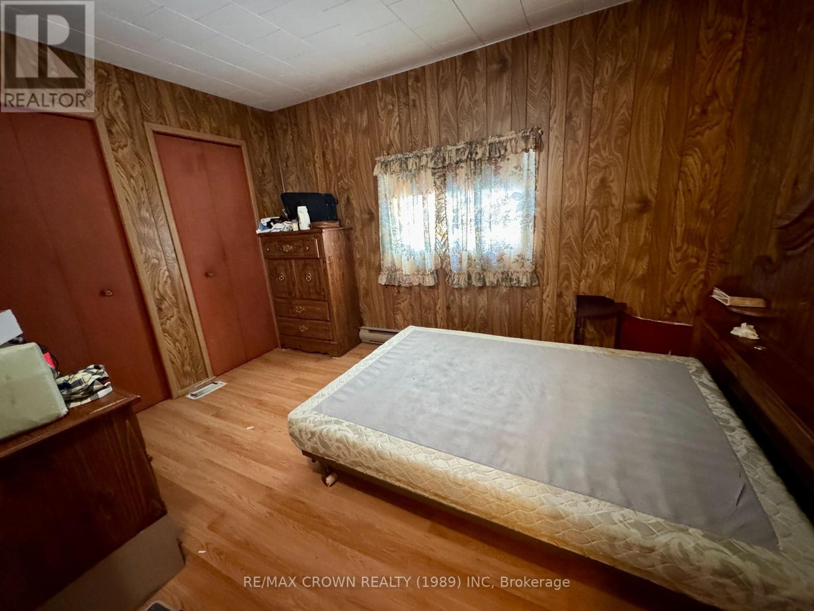 209 Ross Road, Smooth Rock Falls (Srf), ON - Indoor Photo Showing Bedroom