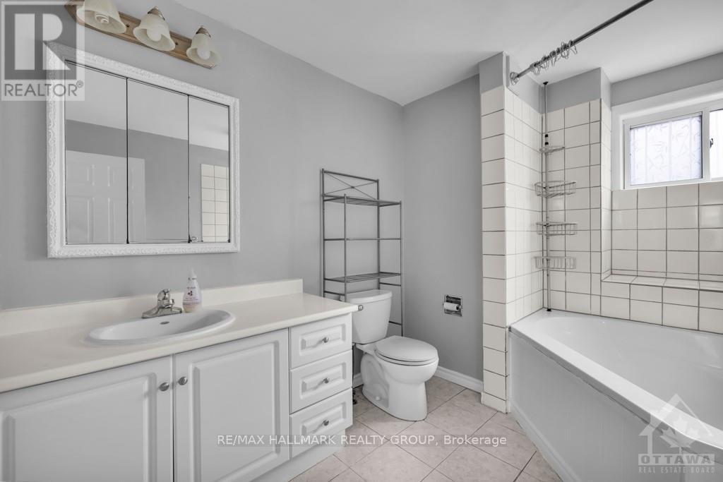 833 Maplewood Avenue, Ottawa, ON