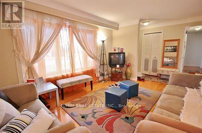 Main - 39 Donlea Road, Port Colborne, ON - Indoor Photo Showing Living Room