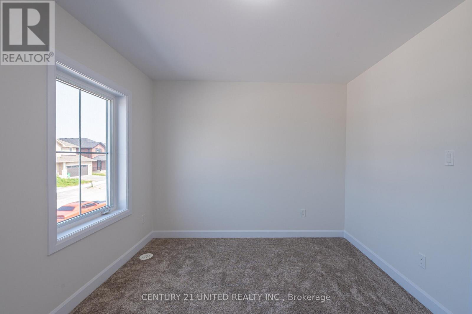 307 Mullighan Gardens, Peterborough (Monaghan Ward 2), ON - Indoor Photo Showing Other Room