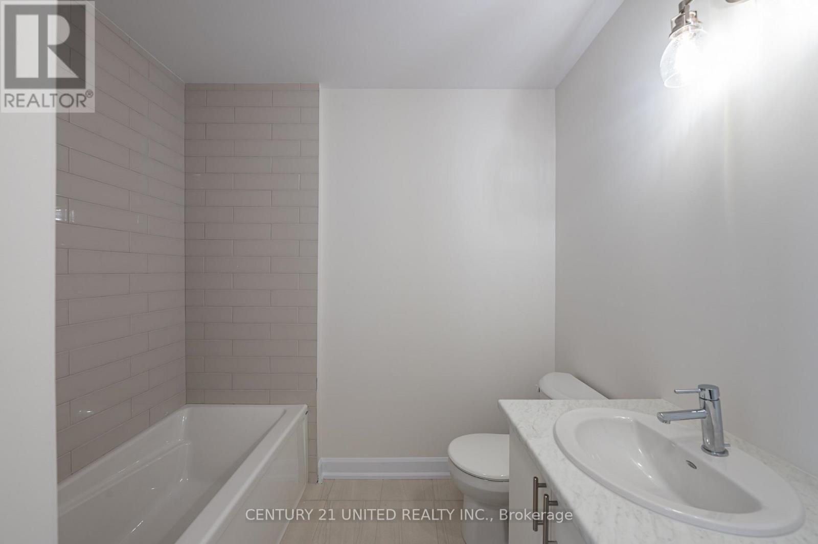 307 Mullighan Gardens, Peterborough (Monaghan Ward 2), ON - Indoor Photo Showing Bathroom