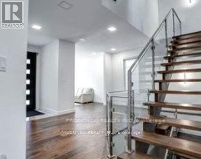 Room 2 - 528 Jones Road, Hamilton, ON - Indoor Photo Showing Other Room