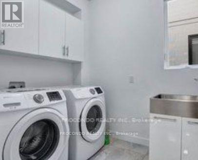 Room 2 - 528 Jones Road, Hamilton, ON - Indoor Photo Showing Laundry Room