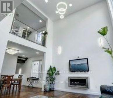 Room 2 - 528 Jones Road, Hamilton, ON - Indoor Photo Showing Other Room With Fireplace