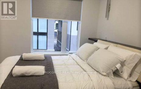 Room 2 - 528 Jones Road, Hamilton, ON - Indoor Photo Showing Bedroom