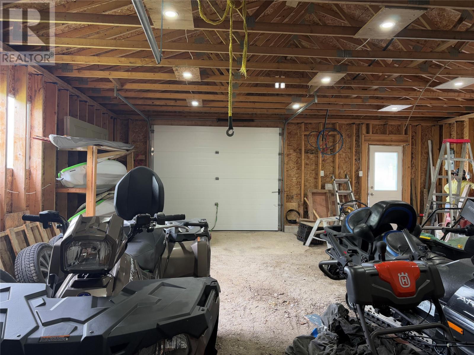 321 Main Road, Boswarlos, NL - Indoor Photo Showing Garage