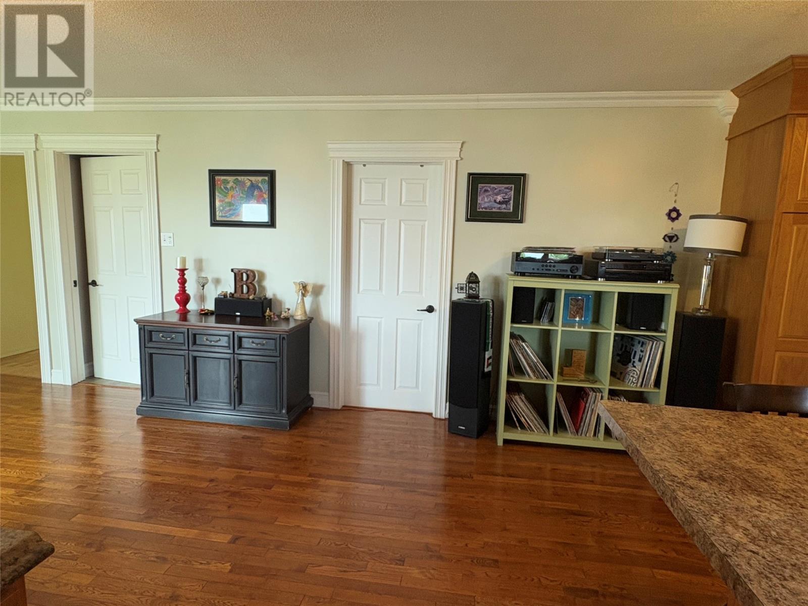 321 Main Road, Boswarlos, NL - Indoor