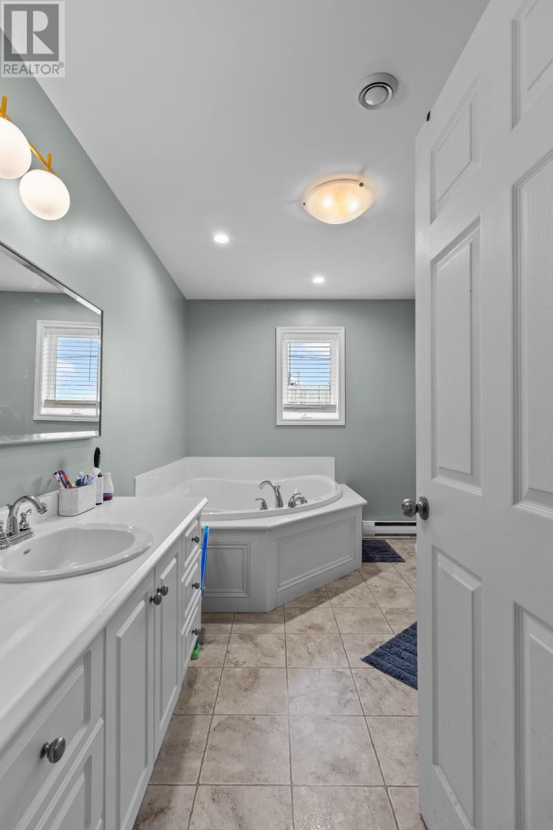 54 Goldfinch Drive, Paradise, NL - Indoor Photo Showing Bathroom