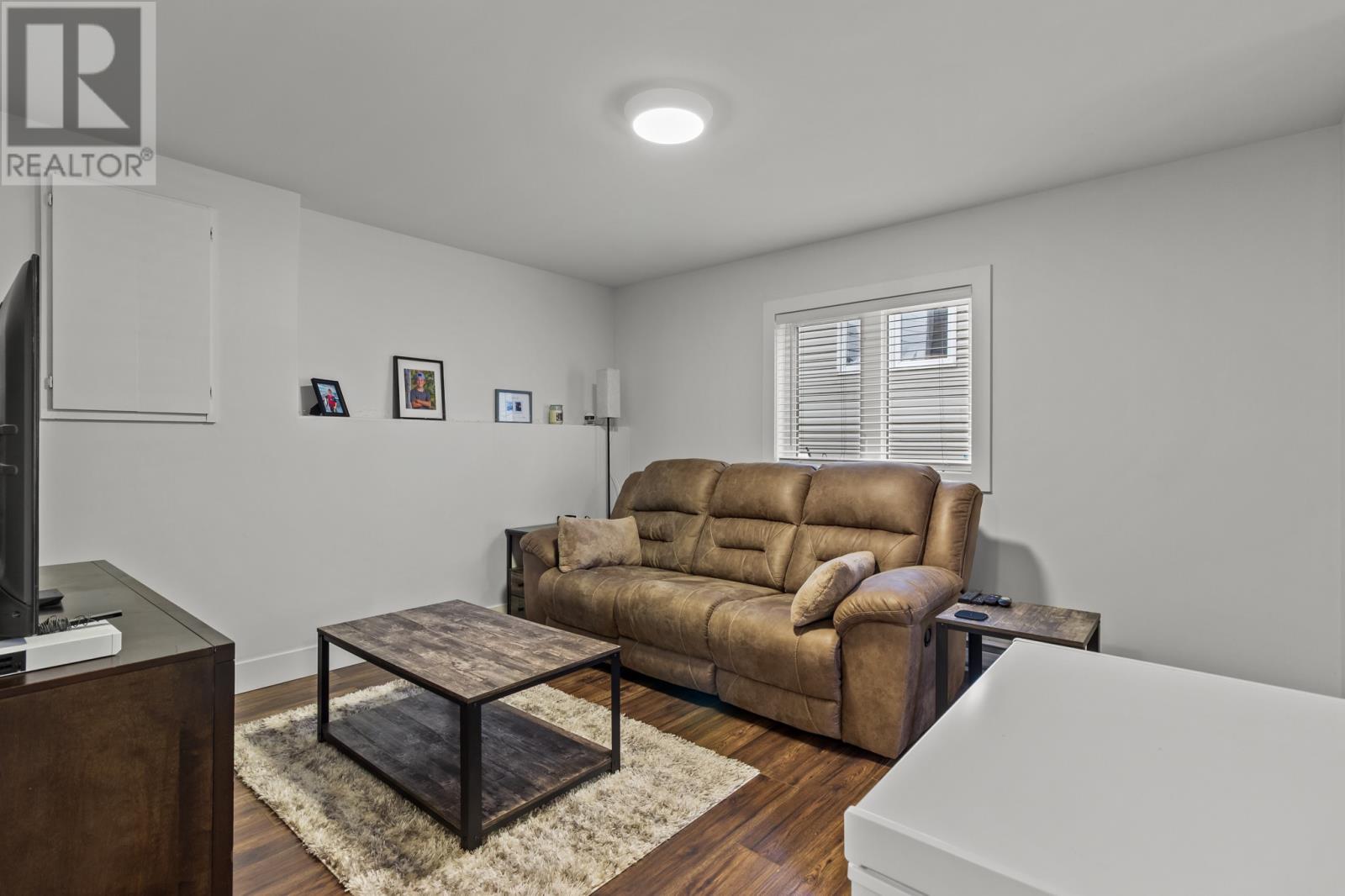 54 Goldfinch Drive, Paradise, NL - Indoor Photo Showing Living Room