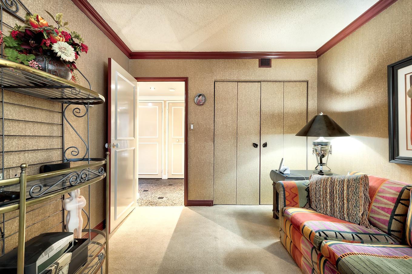 Salle - 205-5720 Av. Rembrandt, Côte-Saint-Luc, QC - Indoor