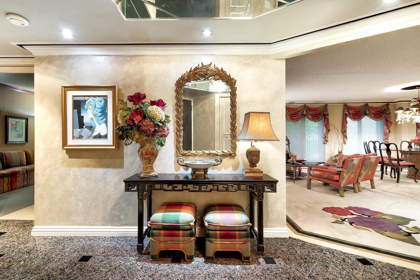 Hall d'entrée/Vestibule - 205-5720 Av. Rembrandt, Côte-Saint-Luc, QC - Indoor Photo Showing Other Room