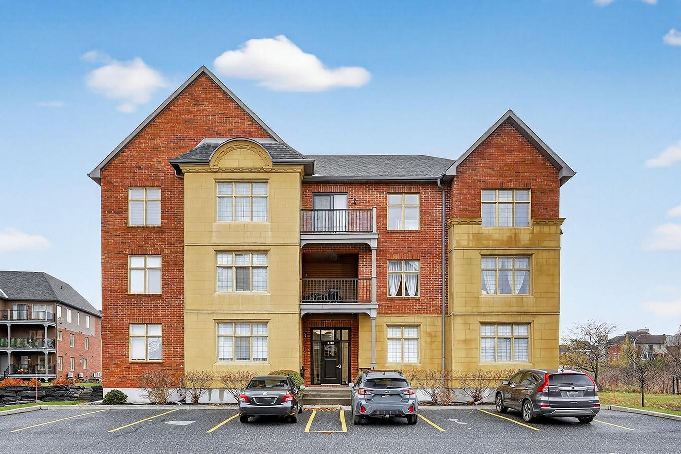 Frontage - 3-8100 Rue De Londres, Brossard, QC - Outdoor With Facade