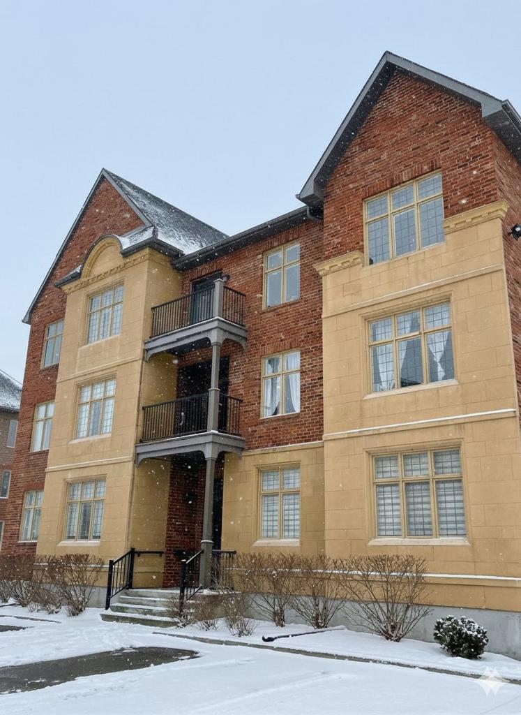 Frontage - 3-8100 Rue De Londres, Brossard, QC - Outdoor With Facade