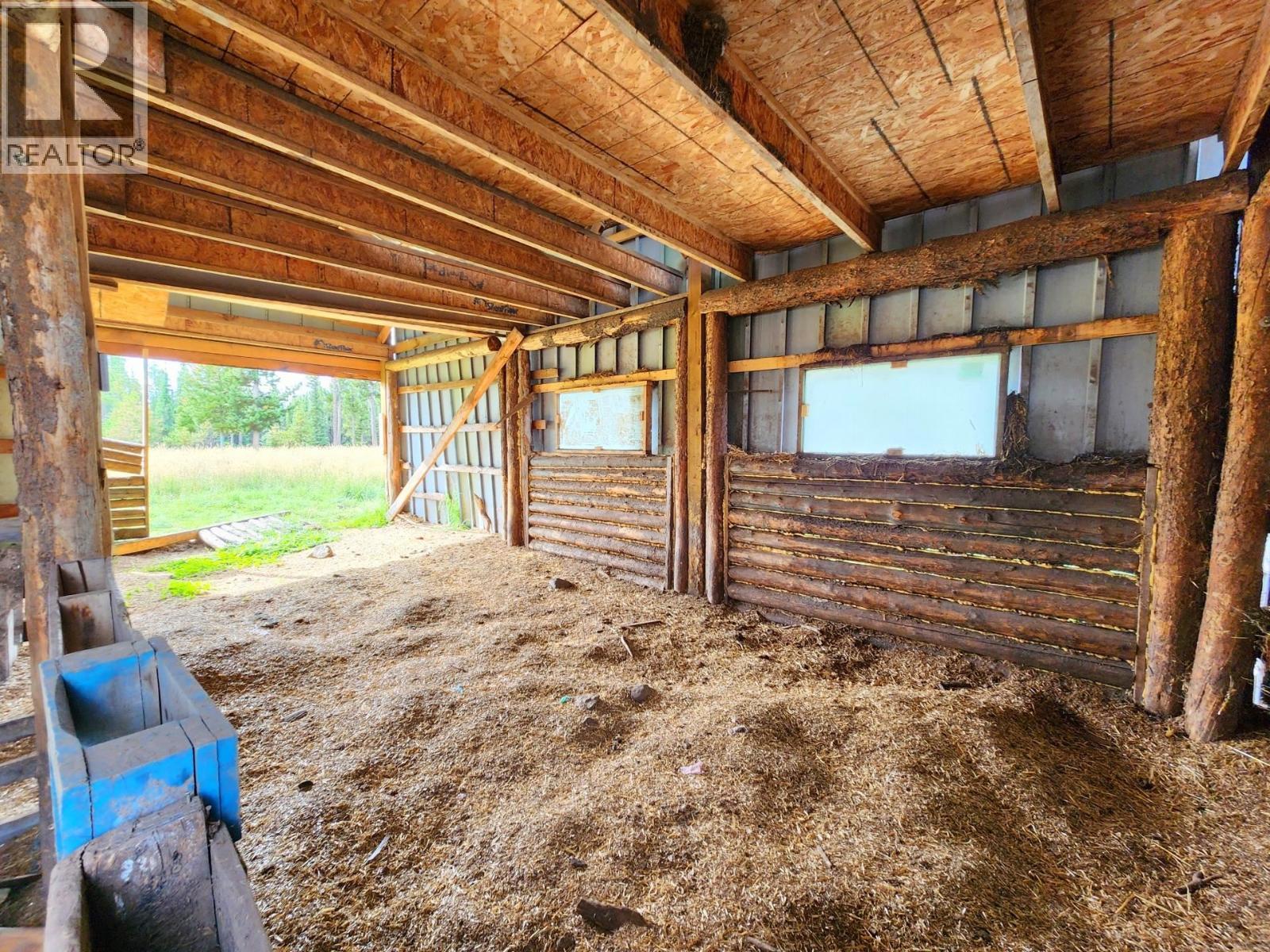 9247 Nazko Road, Bouchie Lake, BC - Indoor