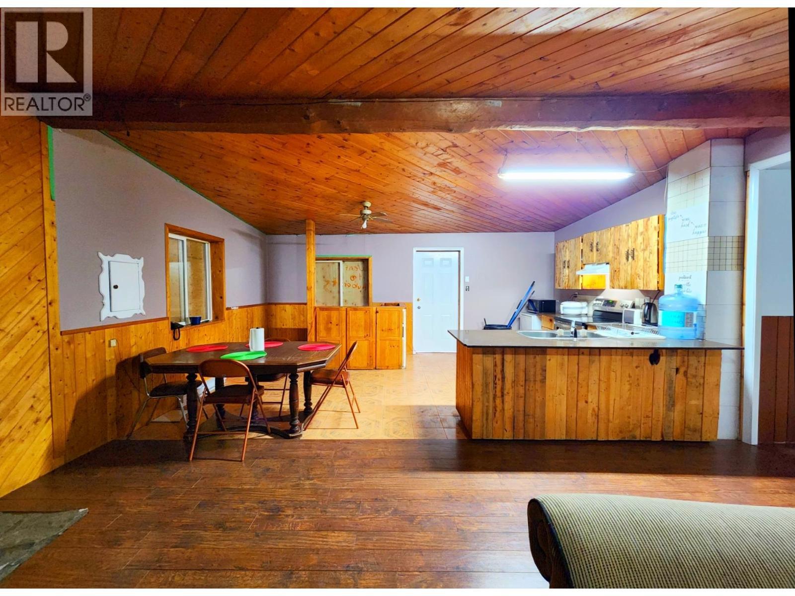 9247 Nazko Road, Bouchie Lake, BC - Indoor