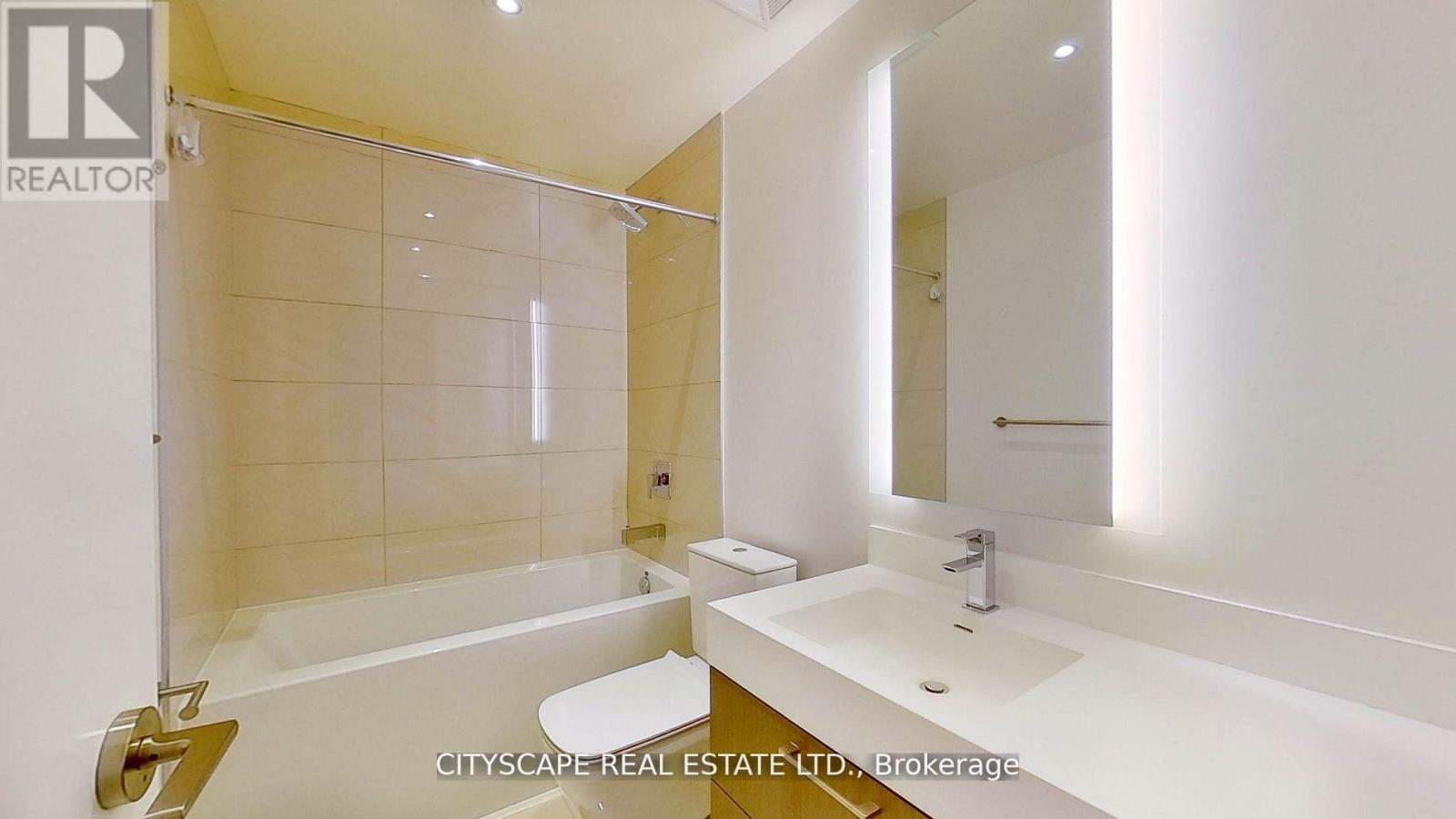 1706 - 1 Yorkville Avenue, Toronto, ON - Indoor Photo Showing Bathroom