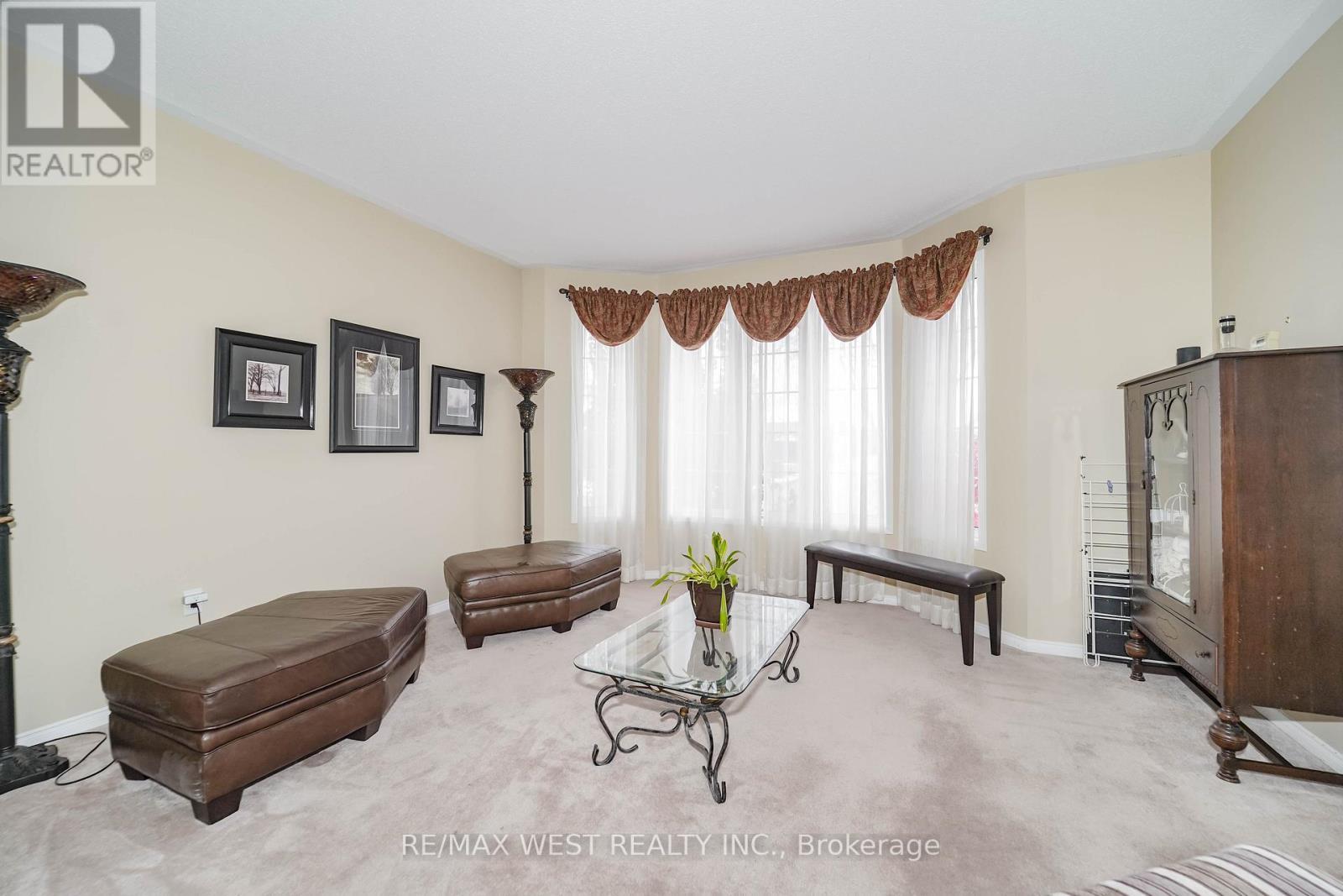 29 O'Shea Crescent, Ajax, ON - Indoor