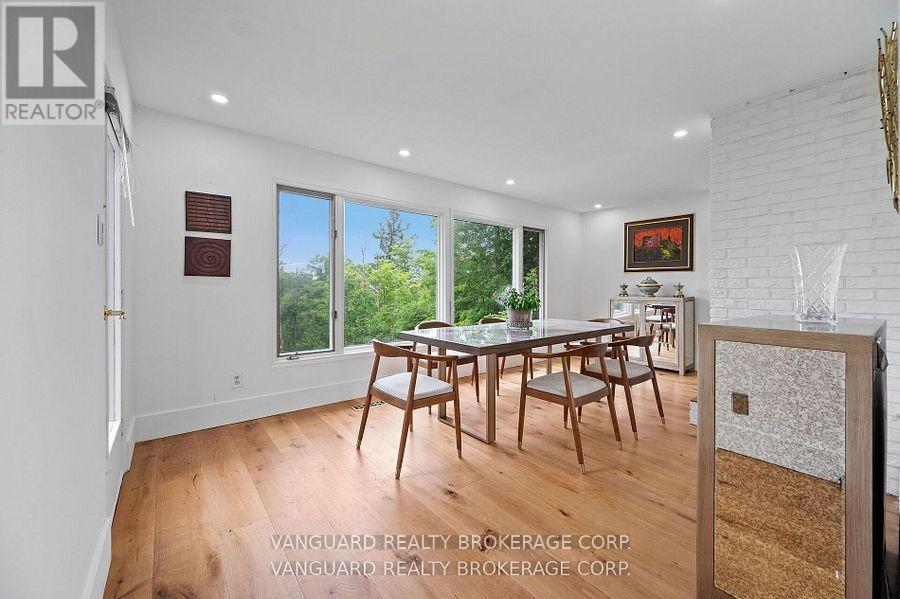80 Kleins Crescent, Vaughan, ON - Indoor Photo Showing Dining Room