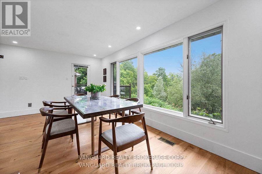 80 Kleins Crescent, Vaughan, ON - Indoor Photo Showing Dining Room