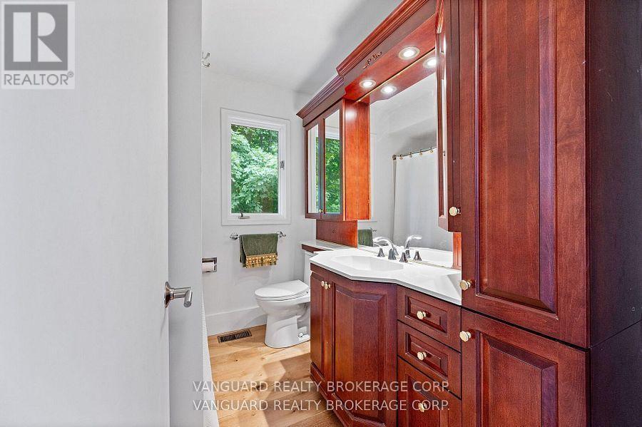 80 Kleins Crescent, Vaughan, ON - Indoor Photo Showing Bathroom