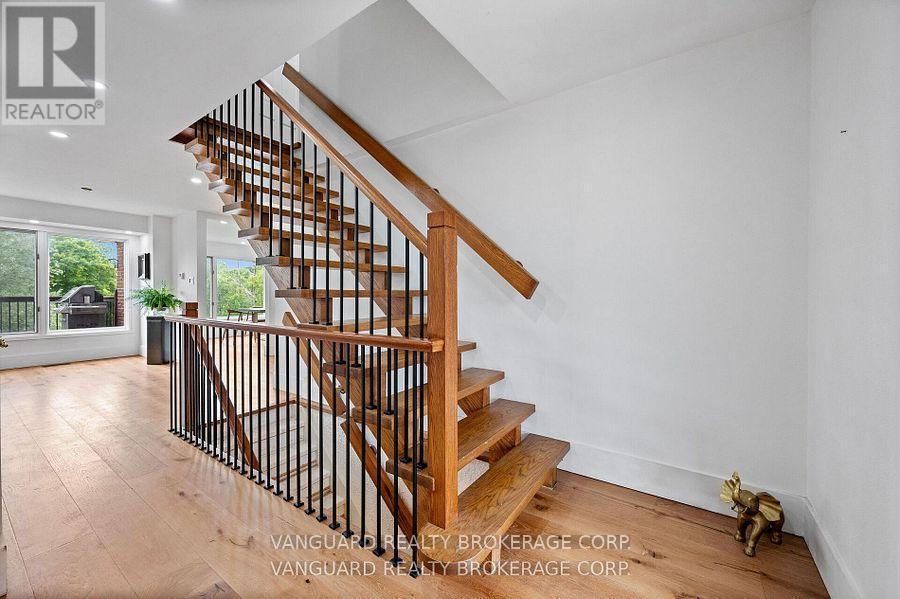 80 Kleins Crescent, Vaughan, ON - Indoor Photo Showing Other Room