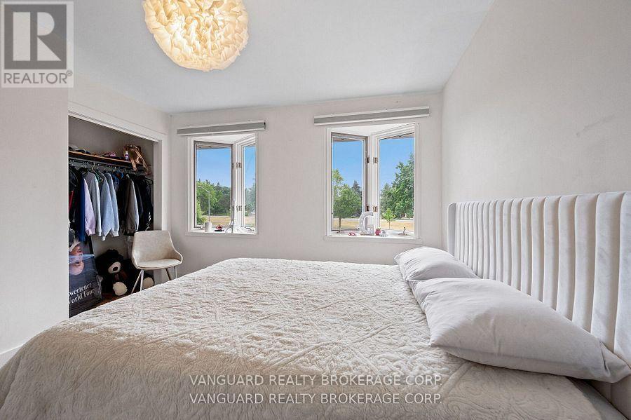 80 Kleins Crescent, Vaughan, ON - Indoor Photo Showing Bedroom