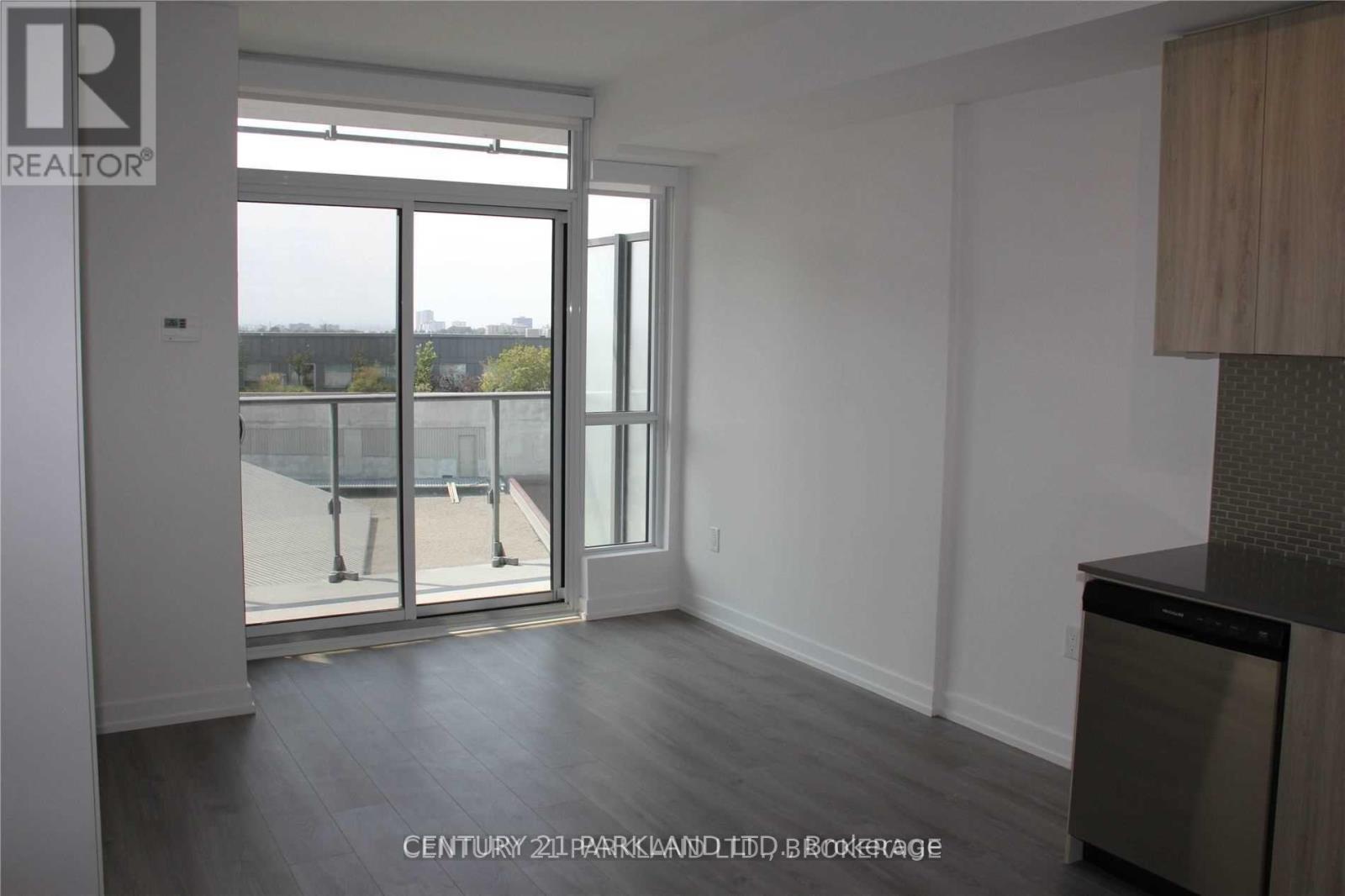 802 - 10 De Boers Drive, Toronto, ON - Indoor Photo Showing Other Room