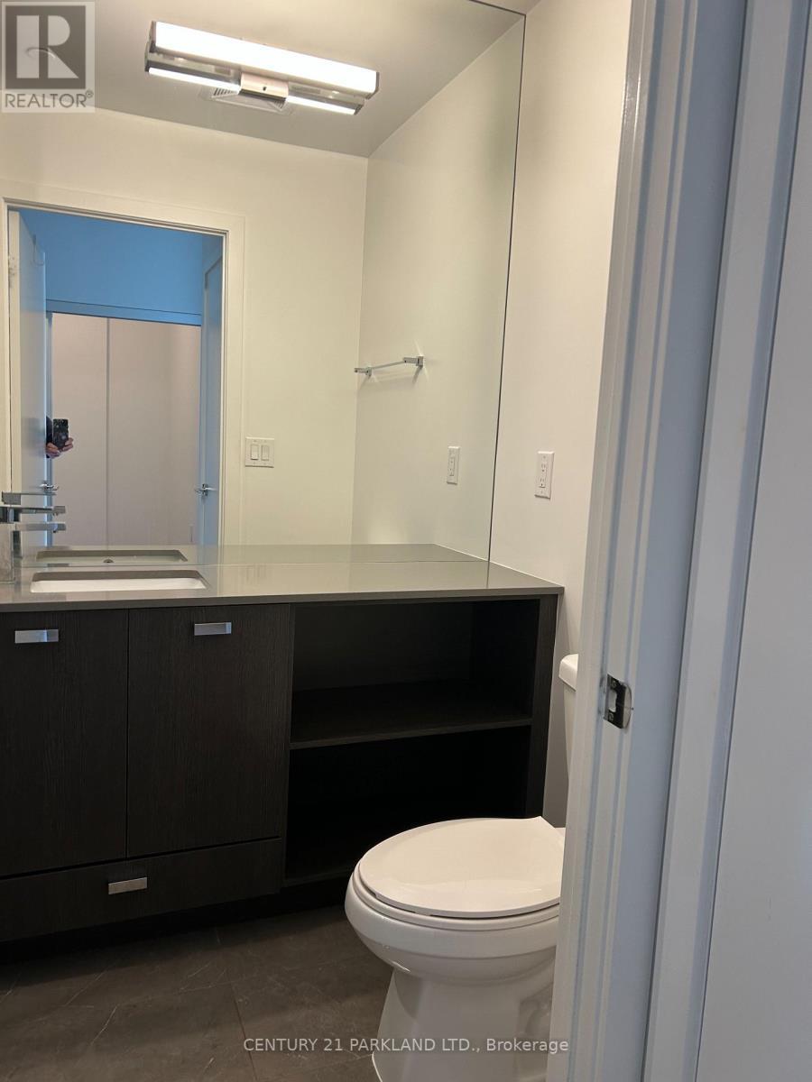802 - 10 De Boers Drive, Toronto, ON - Indoor Photo Showing Bathroom
