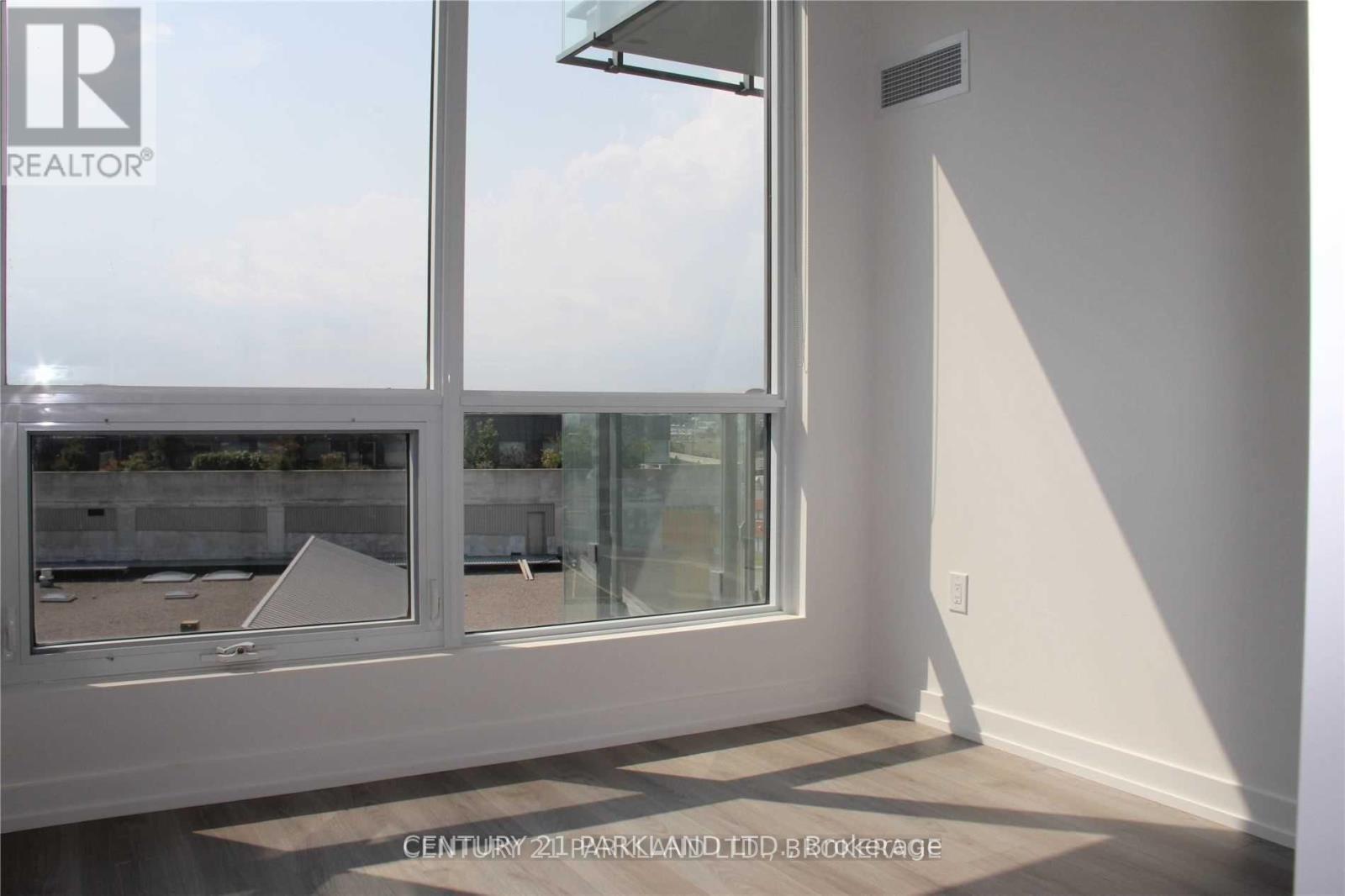 802 - 10 De Boers Drive, Toronto, ON - Photo Showing Other Room