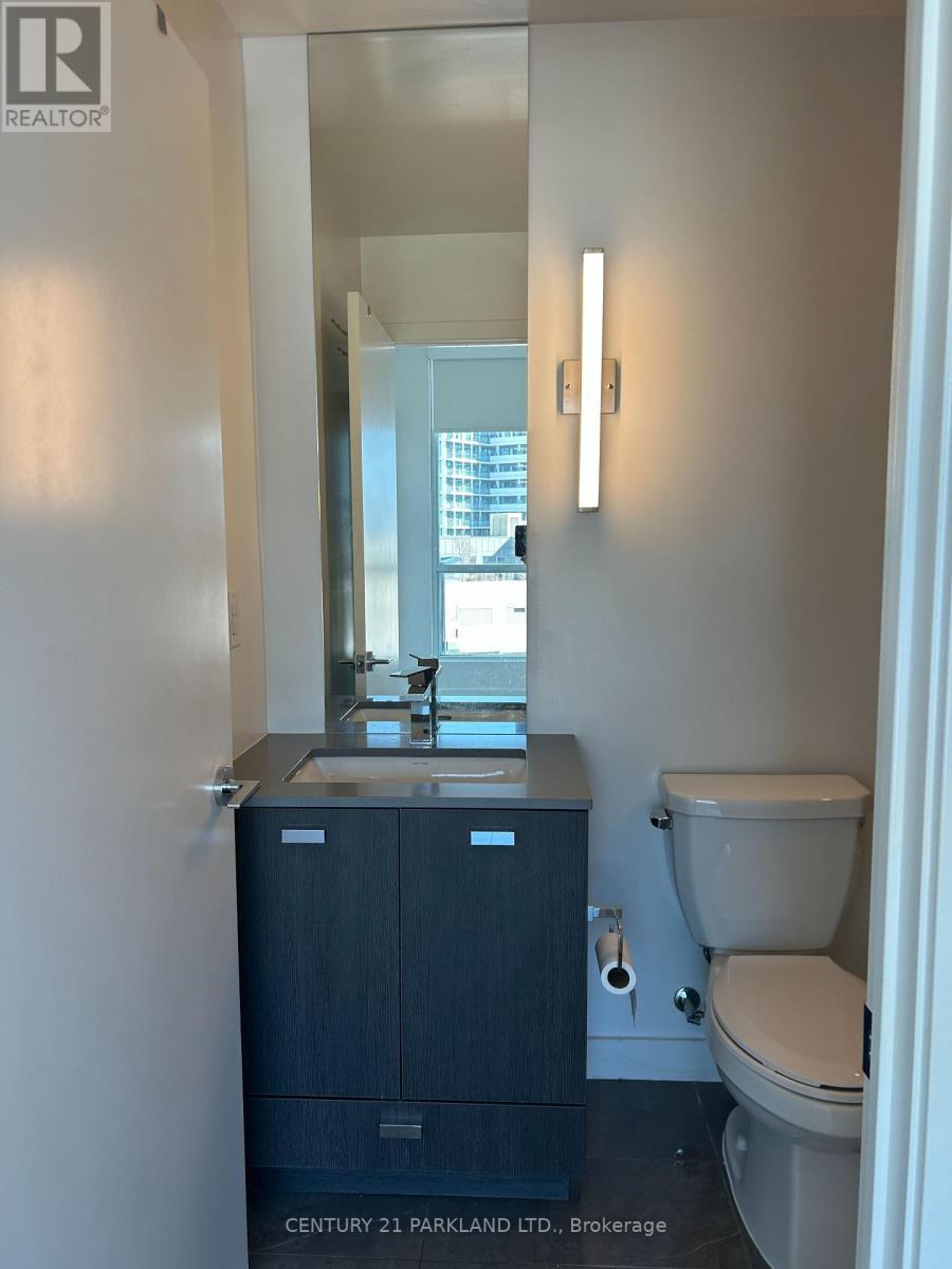 802 - 10 De Boers Drive, Toronto, ON - Indoor Photo Showing Bathroom