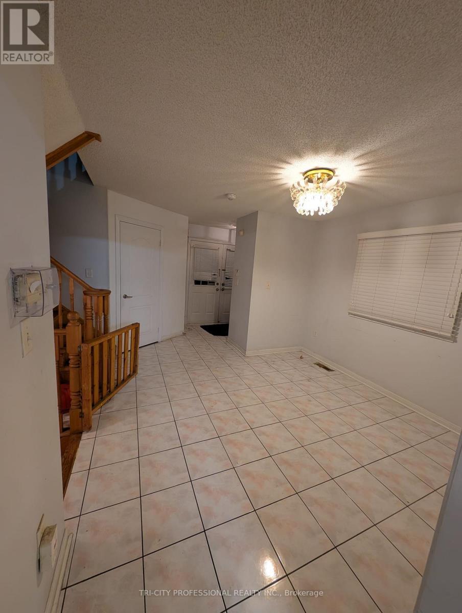 65 Mount Ranier Crescent, Brampton, ON - Indoor Photo Showing Other Room