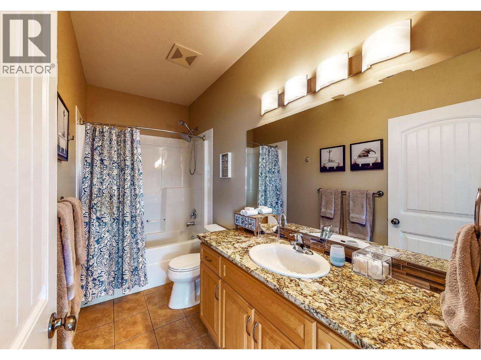 144 Power Street Unit# 202, Penticton, BC - Indoor Photo Showing Bathroom