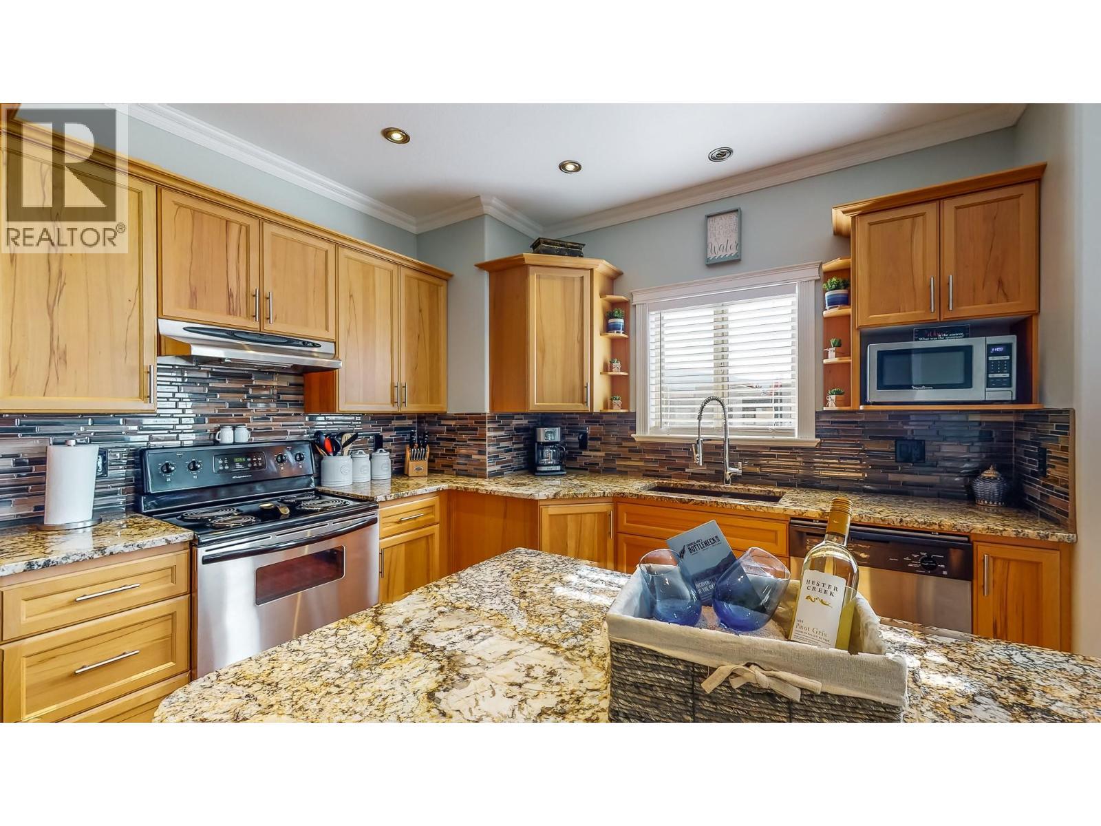 144 Power Street Unit# 202, Penticton, BC - Indoor Photo Showing Kitchen