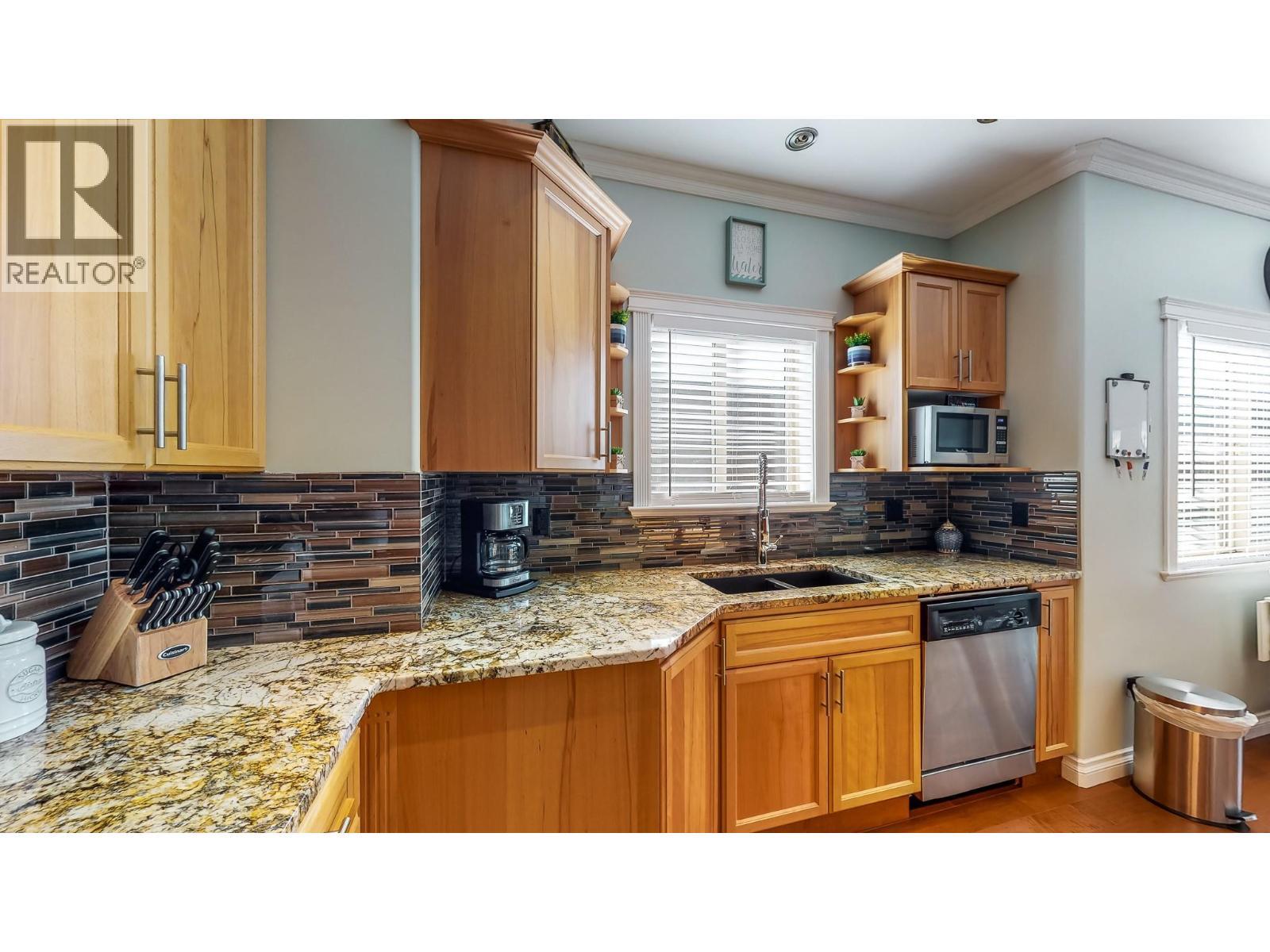 144 Power Street Unit# 202, Penticton, BC - Indoor Photo Showing Kitchen With Double Sink