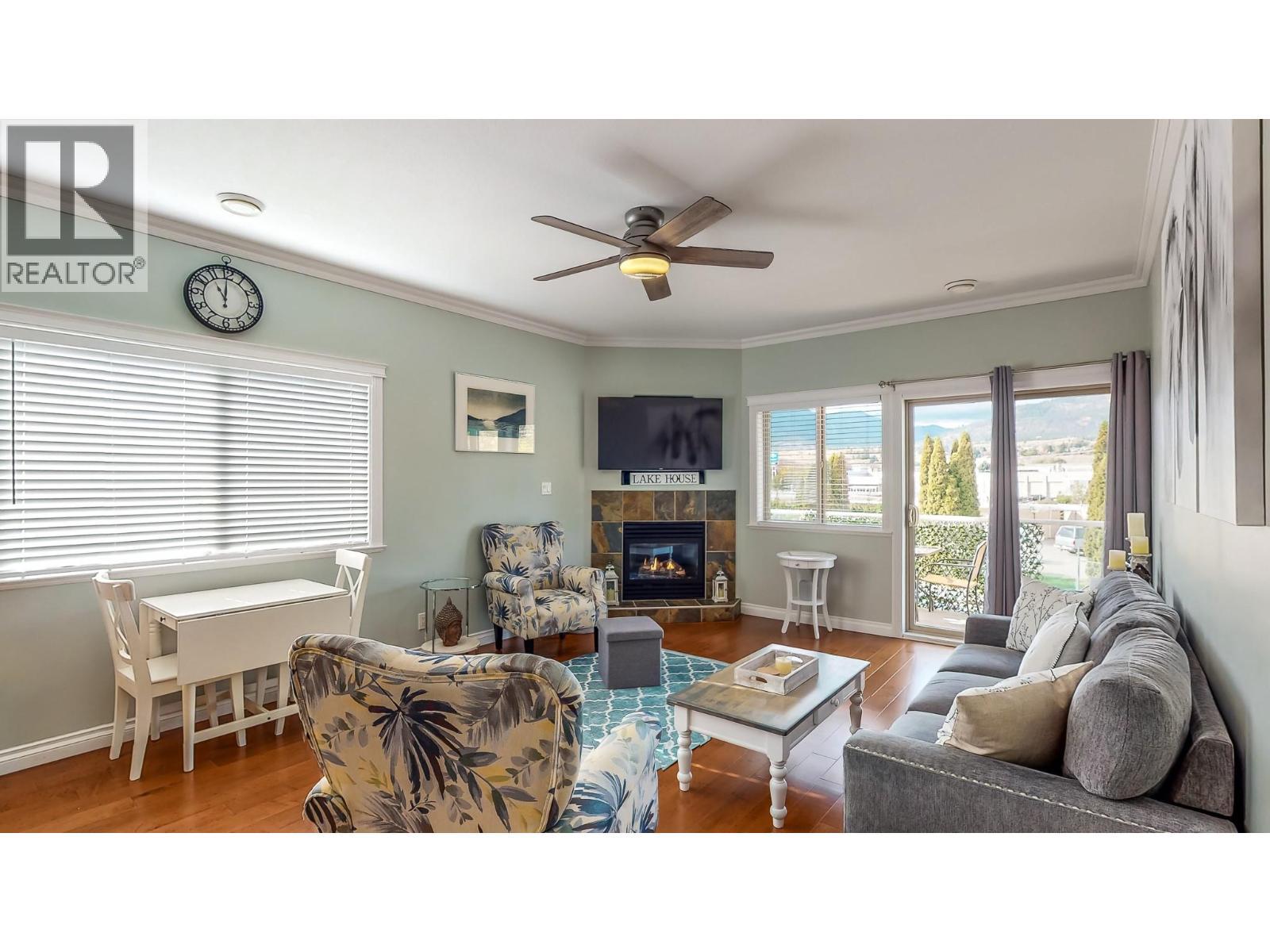 144 Power Street Unit# 202, Penticton, BC - Indoor Photo Showing Living Room With Fireplace