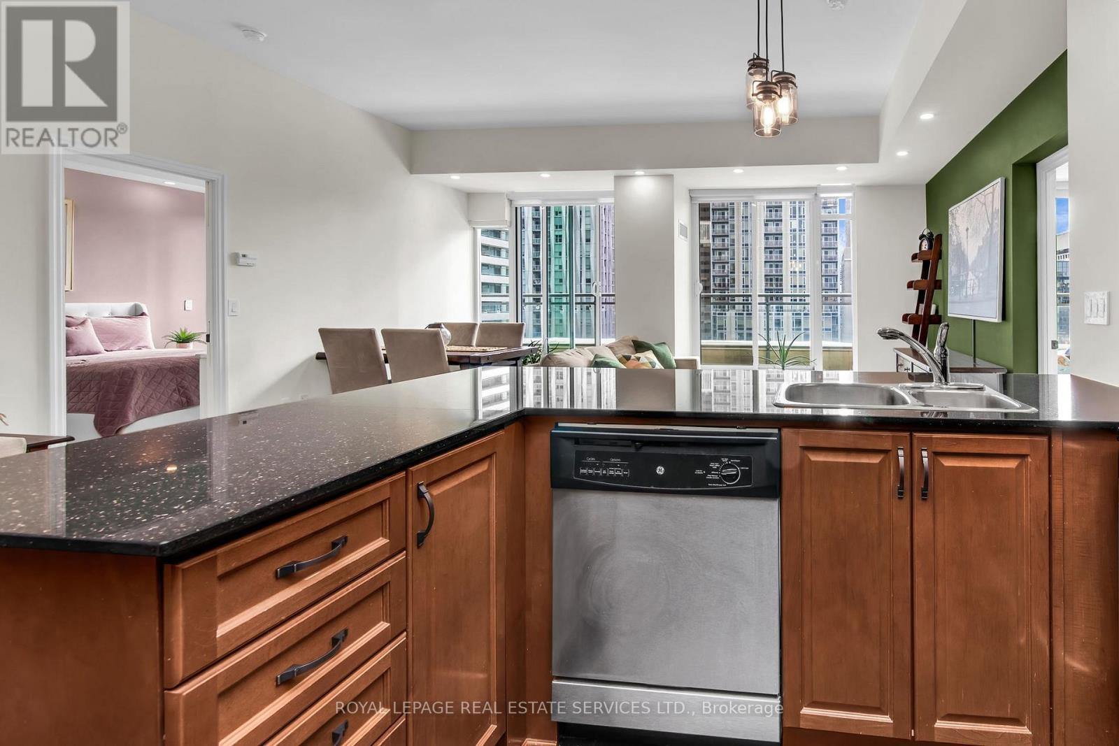 Ph105 - 8 Scollard Street, Toronto, ON - Indoor Photo Showing Kitchen With Double Sink
