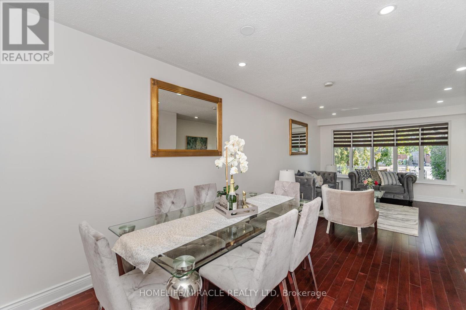 764 Eaglemount Crescent, Mississauga, ON - Indoor Photo Showing Dining Room